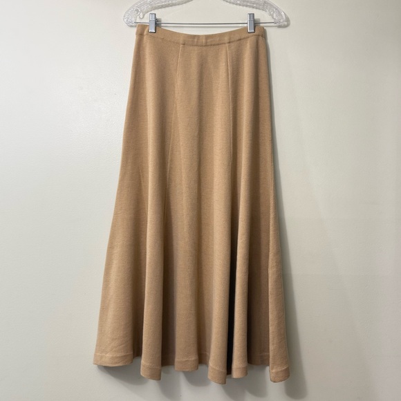 Selina Canada Dresses & Skirts - SELINA CANADA TAN 100% WOOL KNIT FLARED SKIRT ELASTIC WAIST